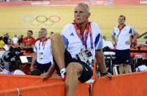 Адвокат Фримена утверждает, что британский тренер по велоспорту скрыл допинговое преступление Саттона
